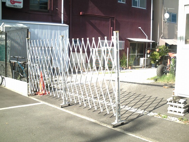 ゲート工業 アルミクロス G 高さ1.2m×幅10.0m 両開き 12AGW-100-25 1点 通販